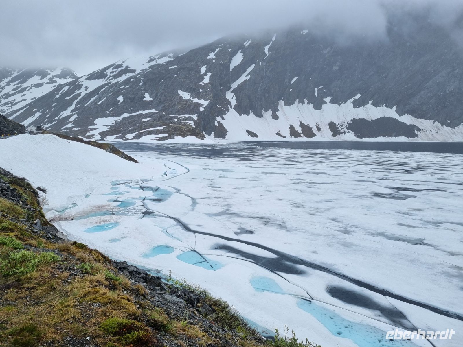 Fahrt von Geiranger nach Lom... (Djupvatnet)