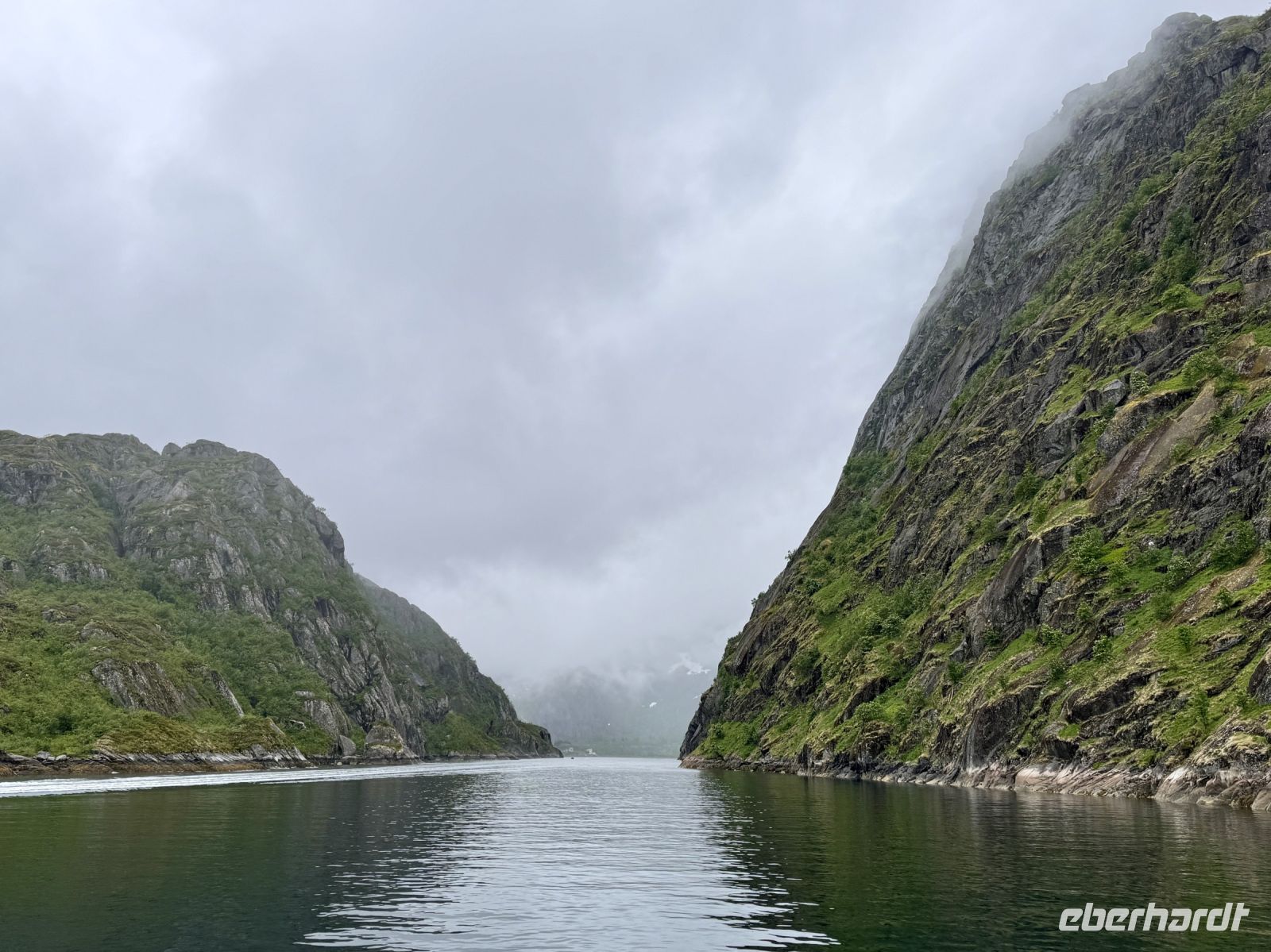 Tag 9 - Fahrt in den Trollfjord 