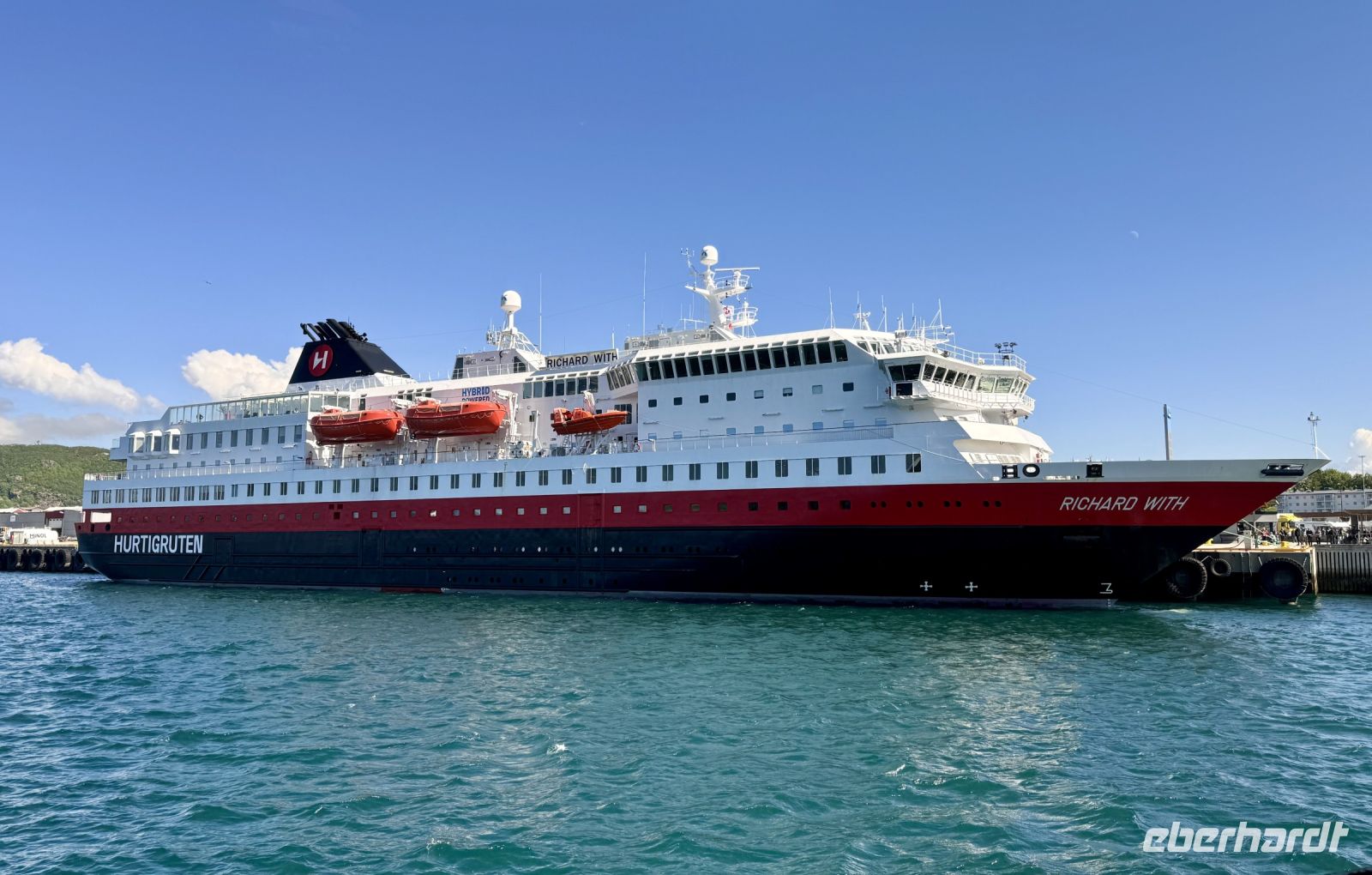 Tag 10 - Treffen mit der Hurtigrute in Bodø