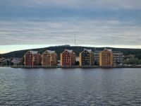 Sundsvall mit Blick zum Südlichen Stadtberg (Södra Stadsberget)