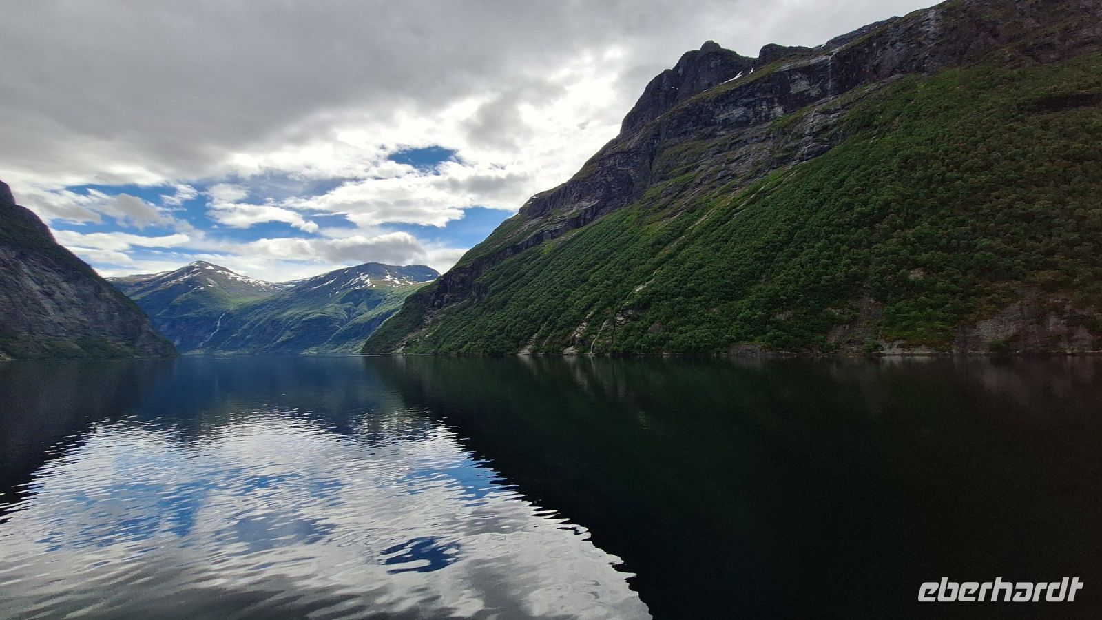 Schifffahrt auf dem Geirangerfjord