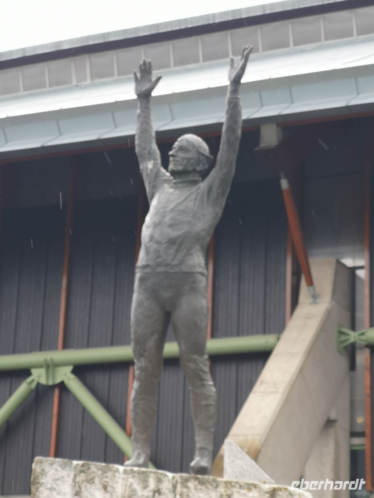 Hamar - Vikingskipet Skulptur - ist sein Gruß an uns gerichtet?