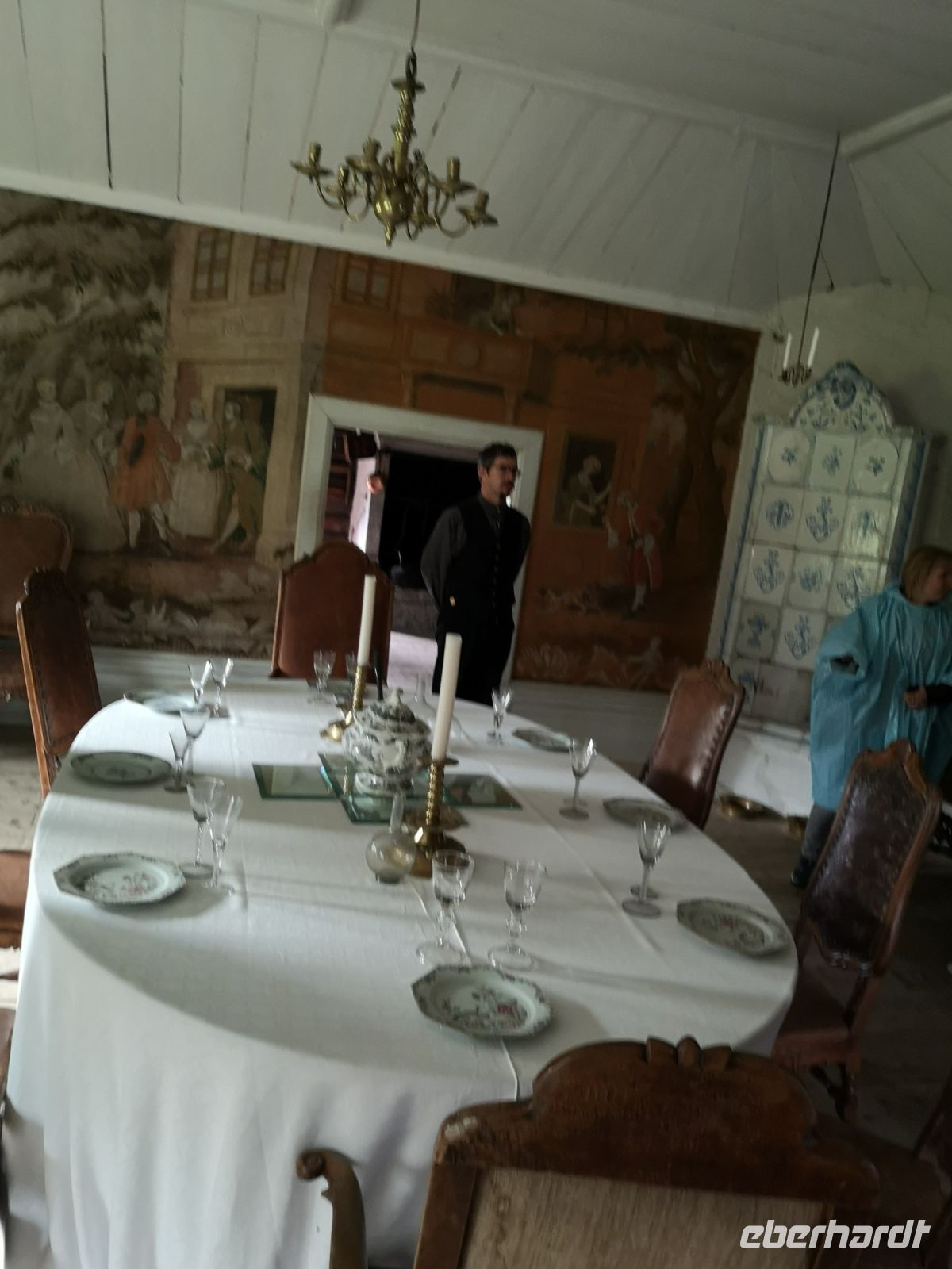 Maihaugen - so wurde der Tisch von Pfarrerfamilie gedeckt