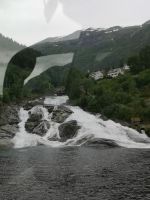 Die Wasserkaskaden von Hellesylt