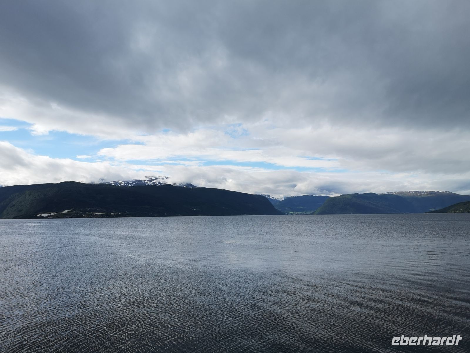 Warten auf die Fähre - Sognefjord