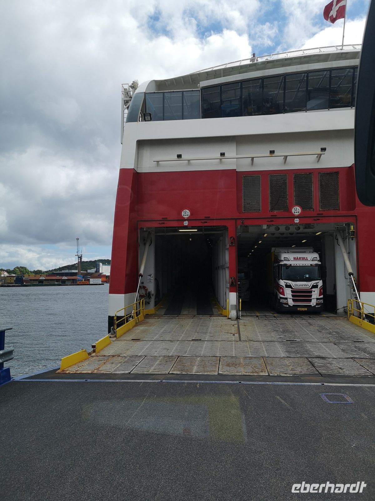 Diese Öffnung muss Jan treffen