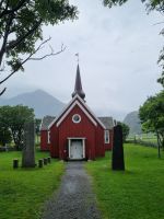 Lofoten (Insel Flakstadøy) - Kirche von Flakstad