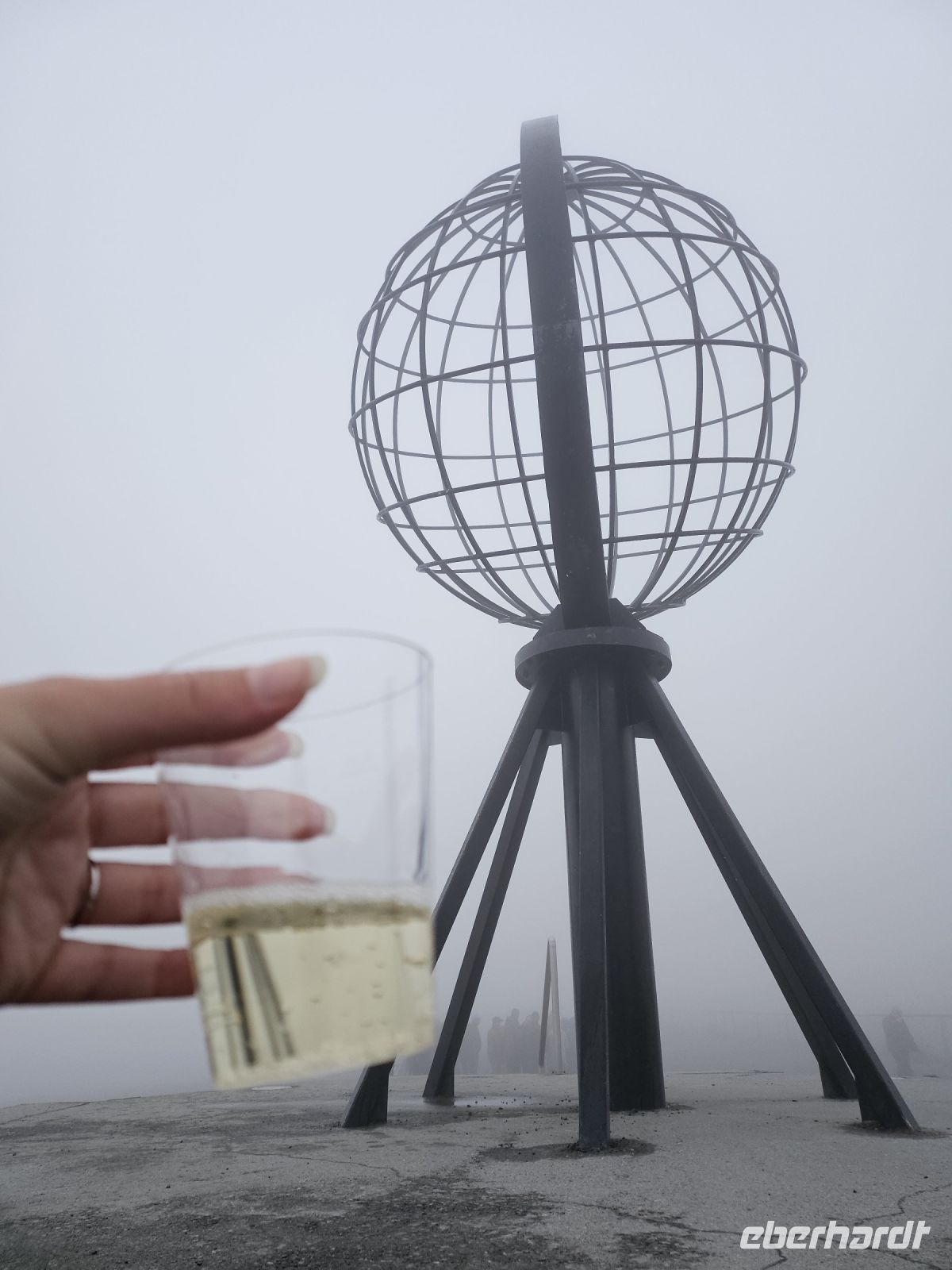 Anstoßen um Mitternacht 