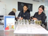 Hurtigruten: Begrüßungssekt der Eberhardt-Gruppe auf Deck 7