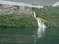 Hurtigruten: Fahrt in den Geirangerfjord