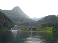 Hurtigruten: Fahrt in den Geirangerfjord