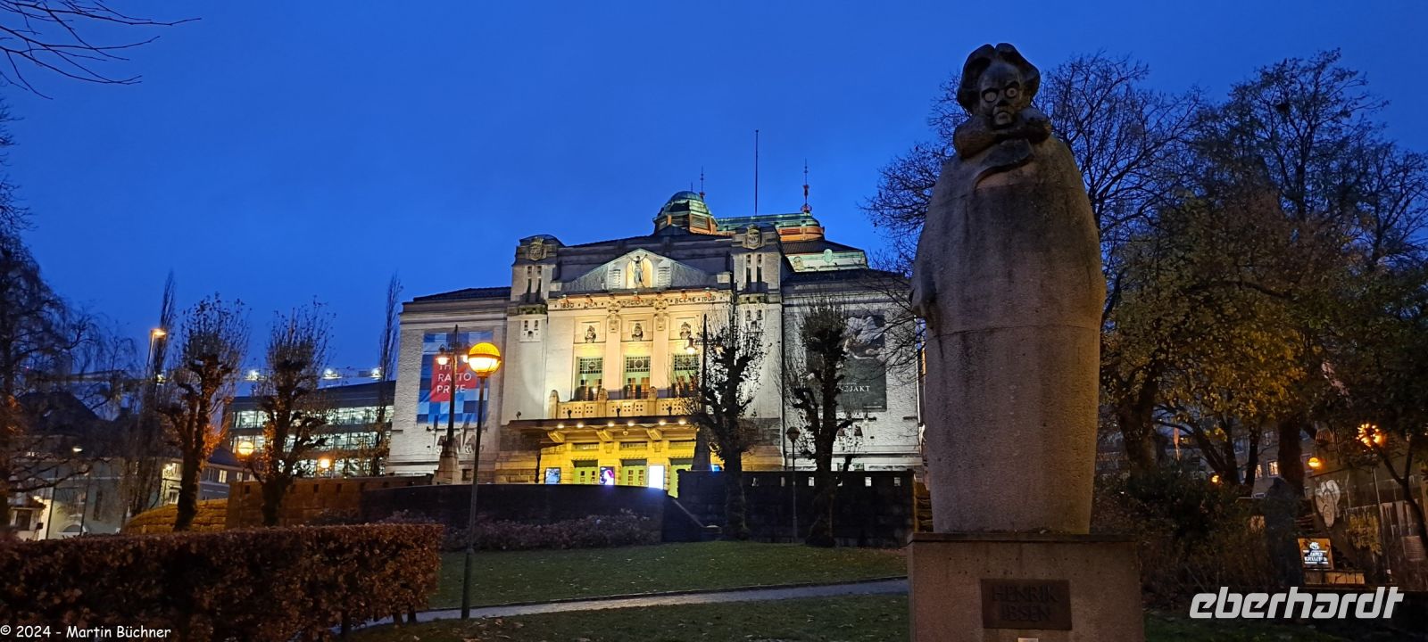 Bergen - Nationaltheater mit Henrik Ibsen