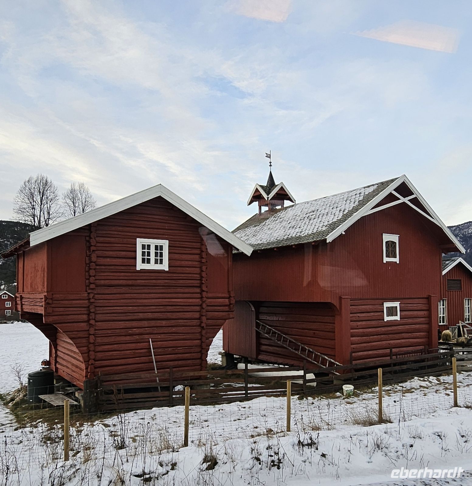 Farmhäuser entlang der Strecke