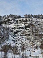 vorbei am Tvindefossen