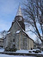und sehr alten Kirchen