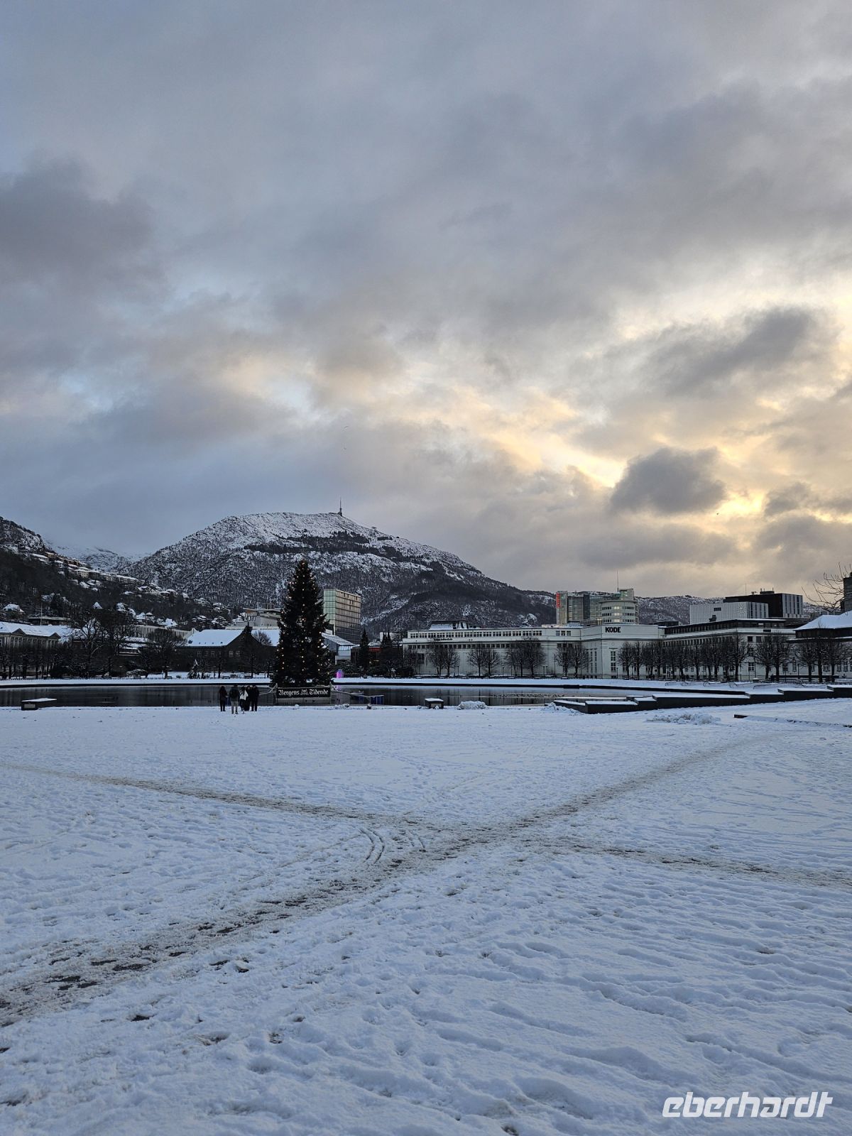 modernes Bergen mit Blick auf die Kunstgalerien