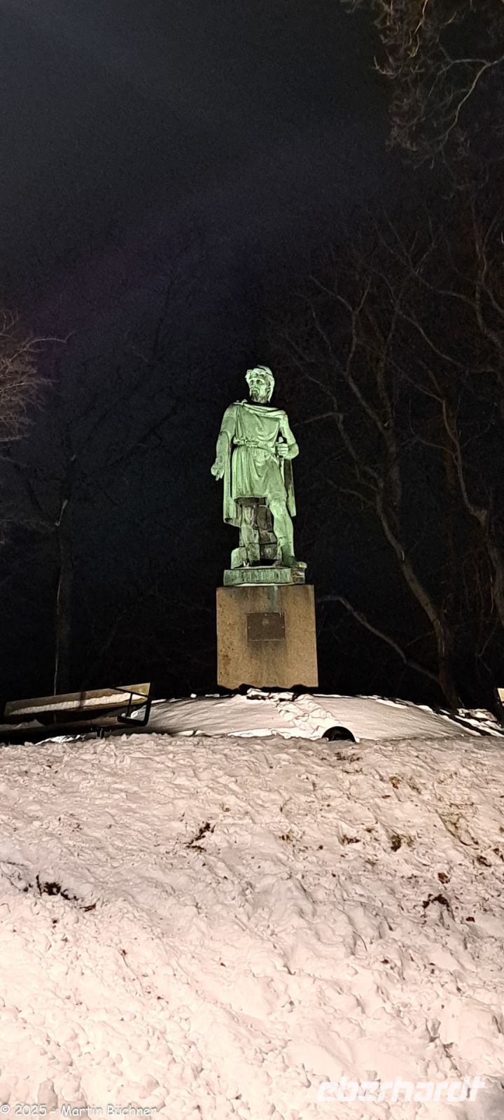 Ålesund - Wikinger Rollon bzw. Rolf - der Gründer und 1. Herzog der Normandie stammt von der kleinen Insel Giske vor Ålesund