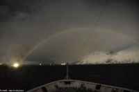 Nein - ohne Regen - kein Mond-Regenbogen!!! (auch für mich ist das eine neue Erfahrung!) - es ist ca. 20.00 Uhr im Winter