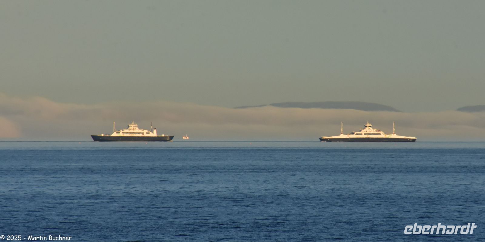 Fähren im Trondheimfjord