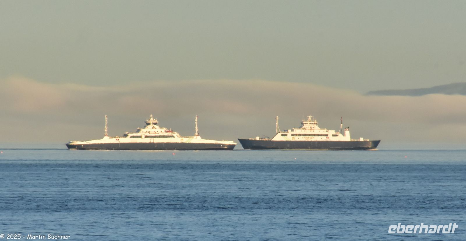 Fähren im Trondheimfjord