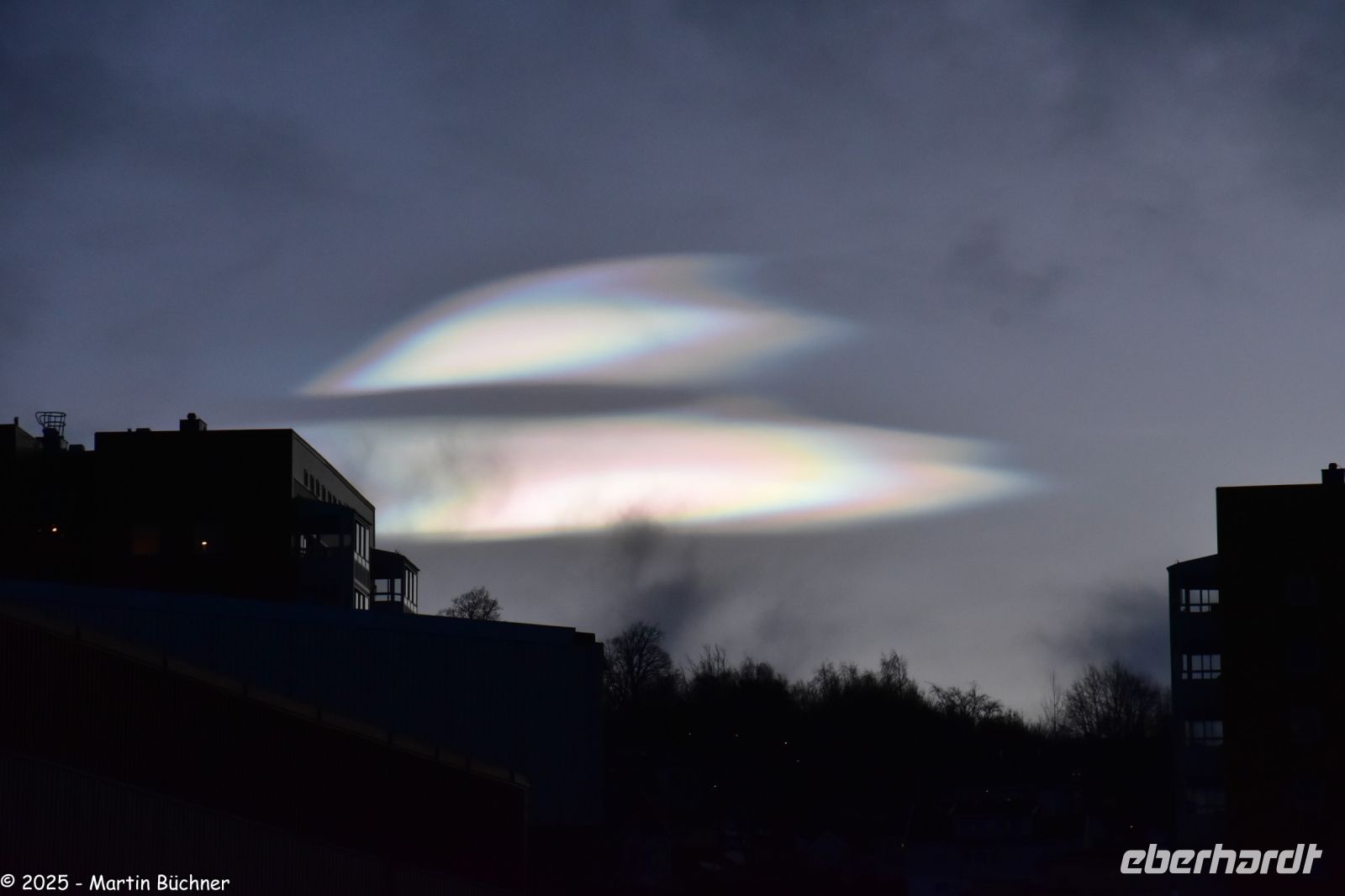 Polare Stratosphäenwolken - Perlmuttwolken - sie entstehen in Höhen von 20 - 30 km (!) und bei Temperaturen unter -78°C