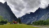234 Romsdal, Trollwand und Romsdalhorn