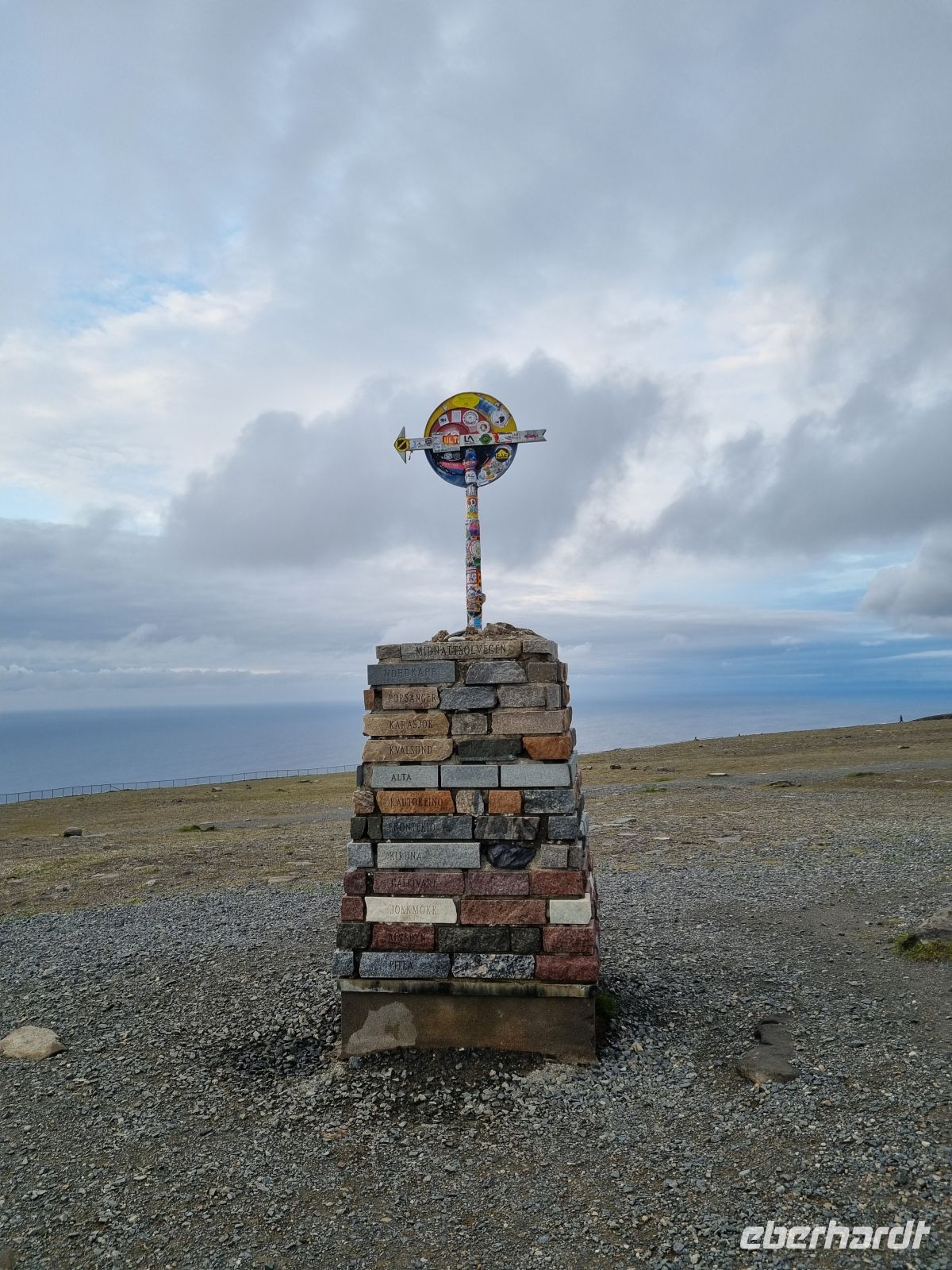 Nordkap - Mitternachtssonnen-Denkmal