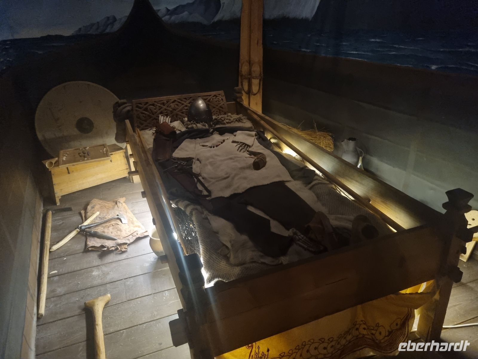 Lofoten - Insel Vestvågøy (Wikingermuseum in Borg - Bootsgrab)