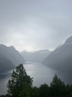 007-Blick auf Geiranger vom Aussichtspunkt Ljoen.JPEG