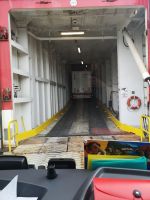 .... und man muss dadurch fahren ..