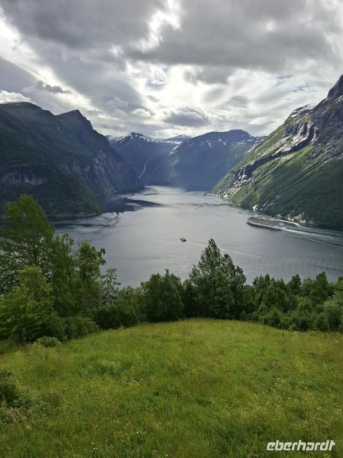 Blick auf den Beginn des Geirangerfjordes