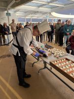 Lachsverkostung auf dem Schiff