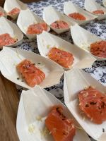 Lachsverkostung auf dem Schiff