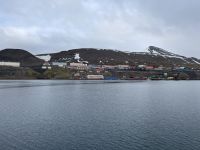 Spitzbergen - vorbei an der rusischen Siedlung Barentsburg 