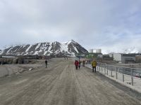Spitzbergen - Landgang in Ny Alesund einer der nördlichsten Siedlungen der Welt 