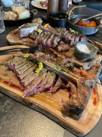 Abendessen mit Dry Aged Rindersteaks