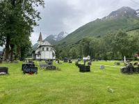 Rundgang durch das kleine Dorf Sæbø 