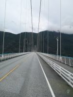 Über die Hardangerbrücke 