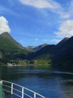 Geiranger Ort, im Hintergrund Dalsnibba....