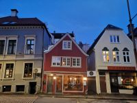 Wie eine Familie - Vater, Tochter (noch etwas wackelig), Mutter 