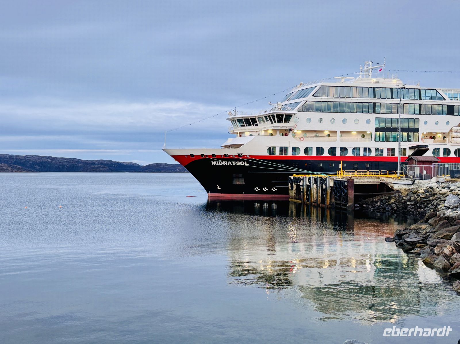 Tag 7 - Die MS Midnatsol im Hafen von Kirkenes 