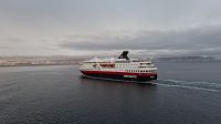 Hurtigruten-Kreuzfahrt // MS Polarlys trifft MS Nordnorge