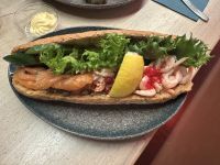 Meeresfrüchte - Fischbrötchen in der Markthalle Bergen 