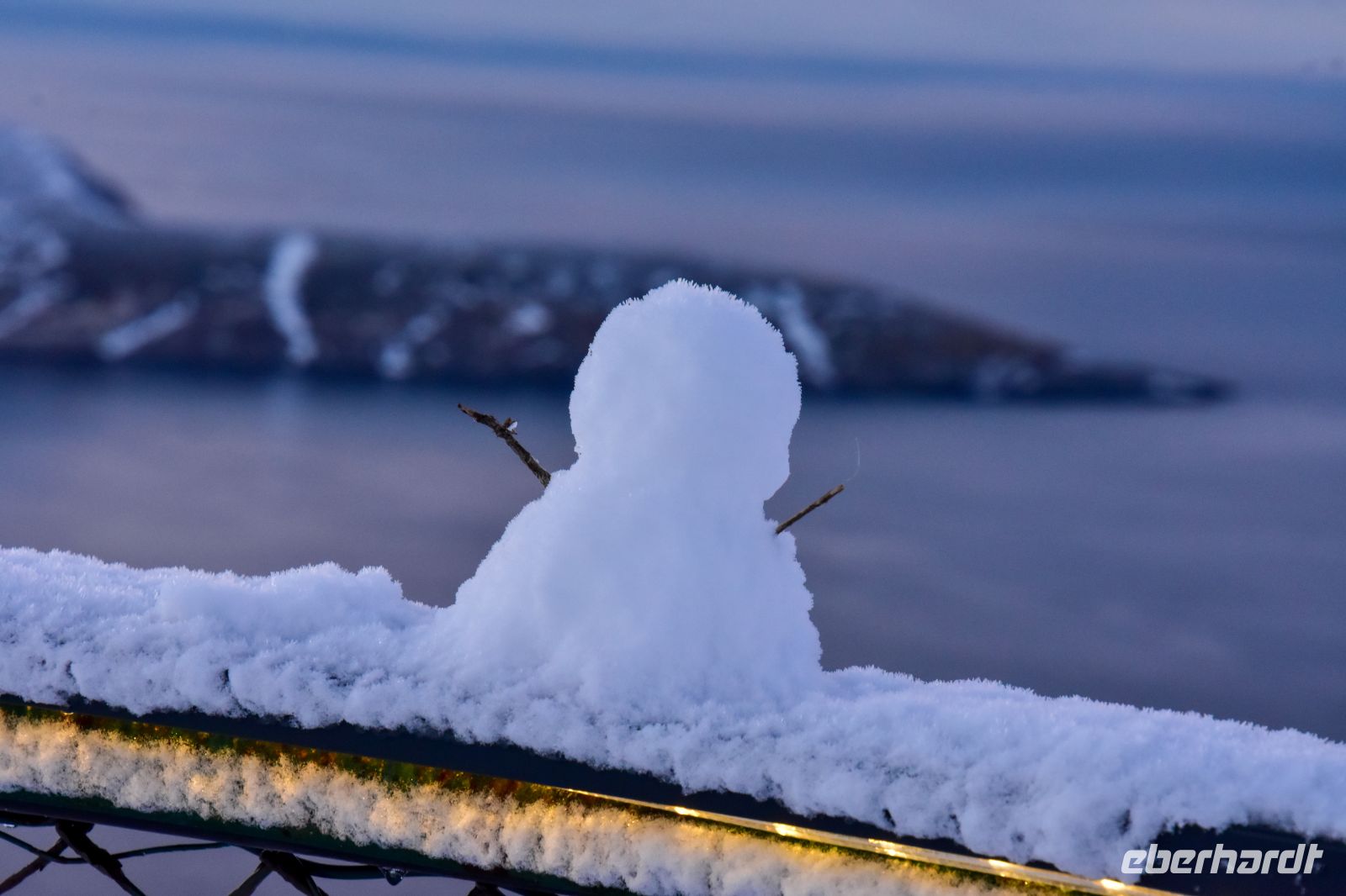 Schneemann vor Knviskjellodden