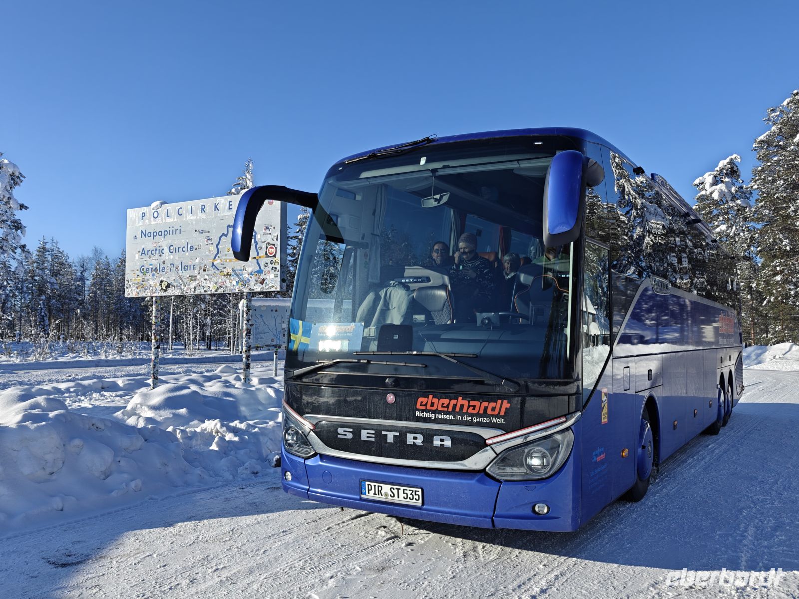 Unser Bus am Polarkreis