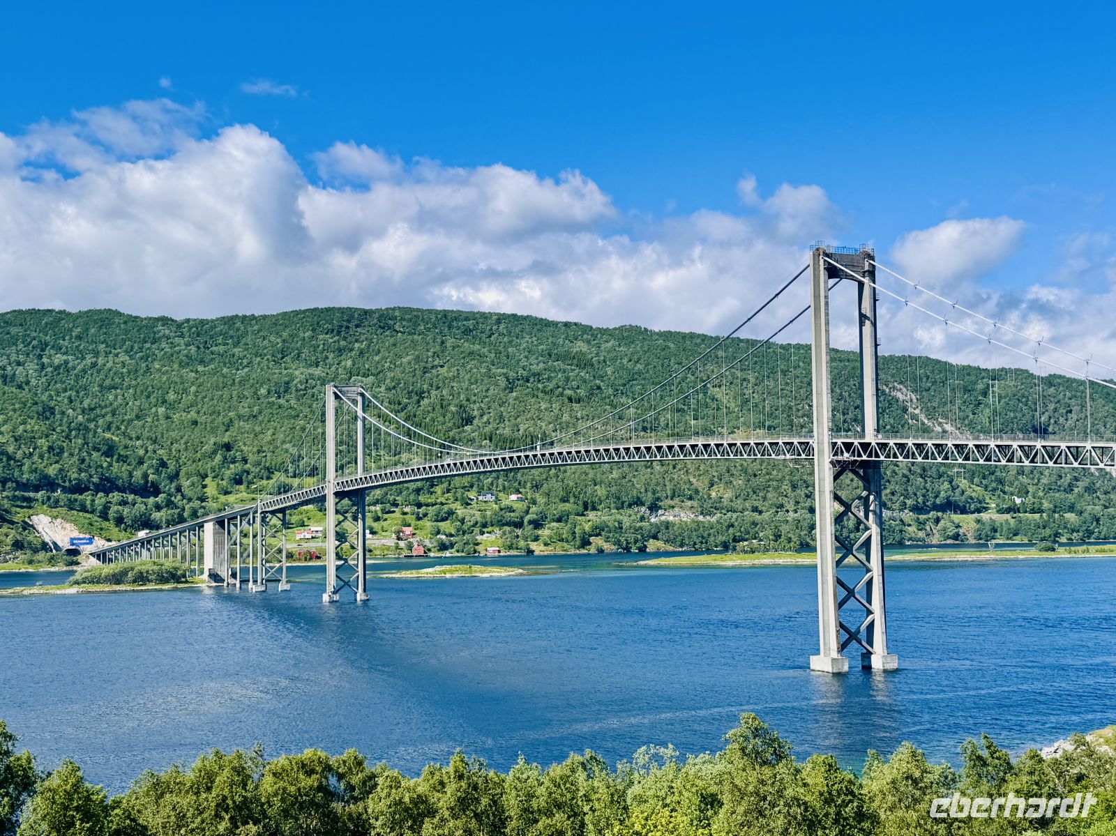 8. Tag - Tjeldsundbrücke, Norwegen  &ndash; &copy;  (Eberhardt TRAVEL)