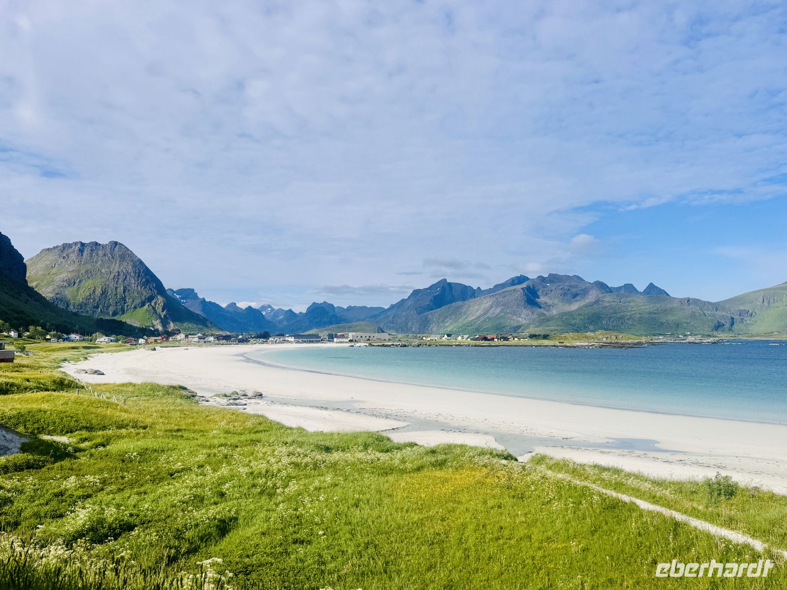 10. Tag - Ramberg Strand, Lofoten  &ndash; &copy;  (Eberhardt TRAVEL)