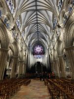 Kathedrale von Innen - die Orgel und Rosette  &ndash; &copy; Marta Rass (Eberhardt TRAVEL)