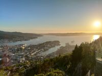 Panorama von Bergen um 22.30 &ndash; &copy; Marta Rass (Eberhardt TRAVEL)