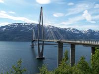Helgelandbru (Helgeland-Brücke)